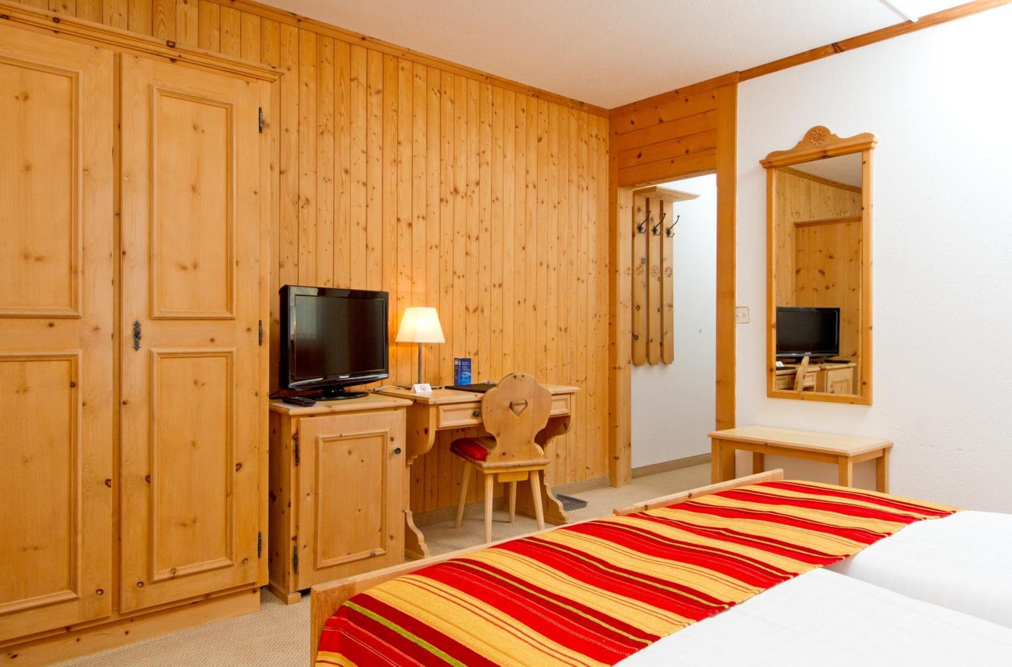 Edelweiss Swiss Quality Hotel Sils Maria Kamer foto